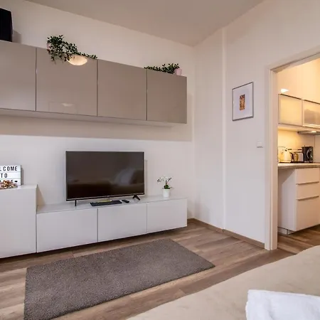 Apartmán Florenc Central Lucid *